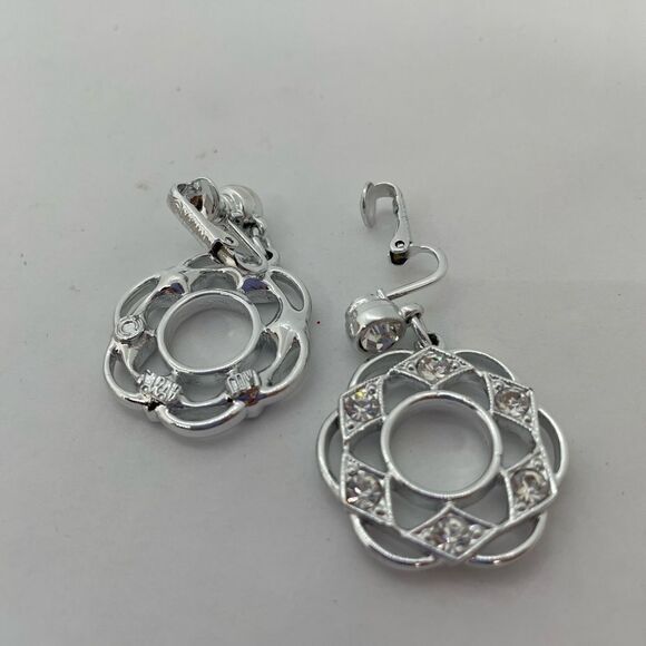 Vintage Sarah Coventry Dangling Drop Rhinestone Clip Earrings - Picture 6 of 13